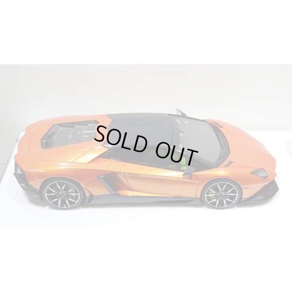 画像8: EIDOLON 1/43 Lamborghini Aventador LP720-4 50th Anniversario 2013 Arancio Pearl with Roof panel Carbon Limited 32 pcs.
