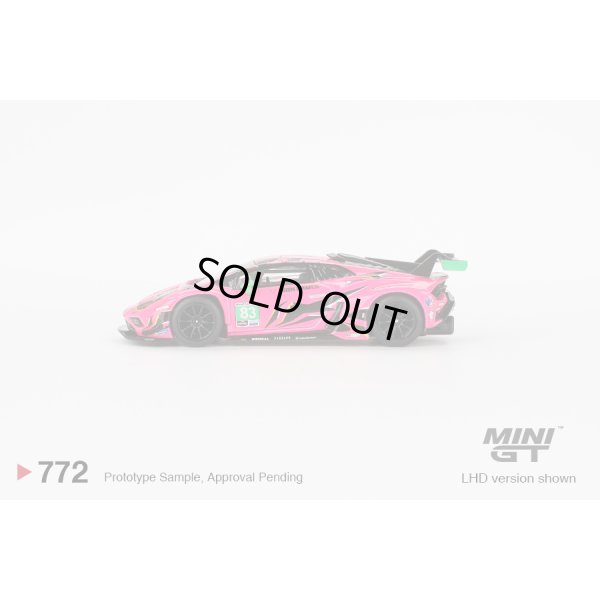 画像4: MINI GT 1/64 Lamborghini Huracan GT3 EVO2 IMSA Daytona 24 Hours 2023 #83 Iron Dames (LHD)