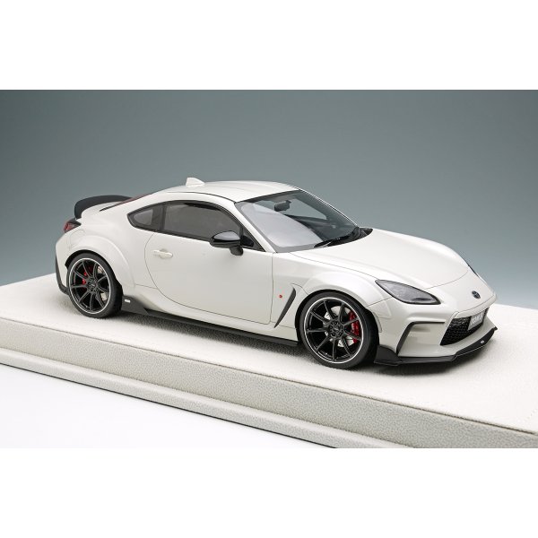 画像5: EIDOLON 1/18 TOM'S GR86 Wide Body 2022 Crystal White Pearl Limited 50 pcs.