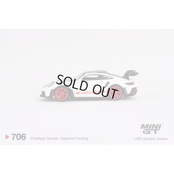 画像4: MINI GT 1/64 Porsche 911 (992) GT3 RS Weissach Package White w/Pyro Red (RHD)