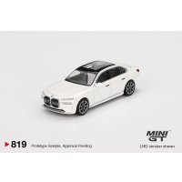 MINI GT 1/64 BMW i7 xDrive60 Mineral White (LHD)