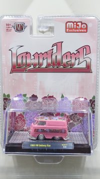 M2 Machines 1/64 1960 Volkswagen Delivery Van Lowrider Metallic Pink