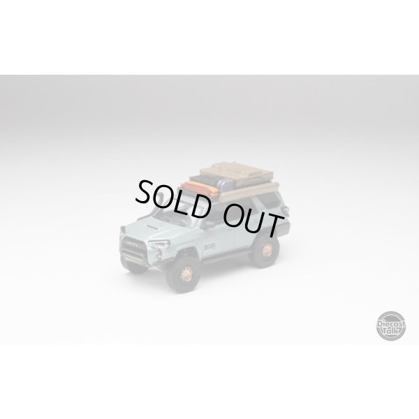 画像6: Gaincorp Products 1/64 Toyota 4Runner TRD Pro Overland Lunaroc [DiecastTalk特注]