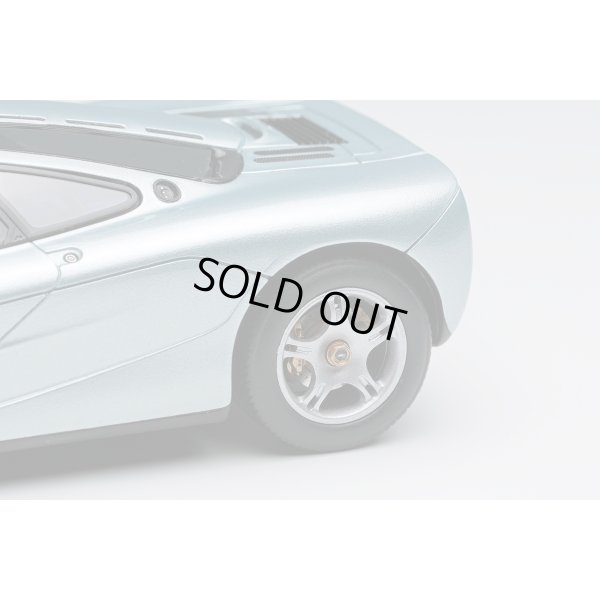 画像6: EIDOLON COLLECTION 1/43 McLaren F1 Roadcar 1994 Pale Blue Metallic Limited 100 pcs.