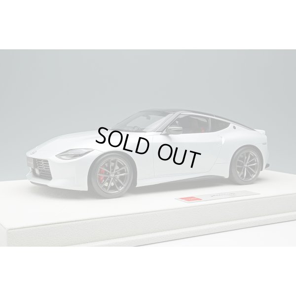 画像2: EIDOLON 1/18 Nissan Fairlady Z “Version ST” 2023 Prism White / Super Black