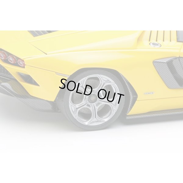 画像6: EIDOLON COLLECTION 1/43 Lamborghini Countach LPI 800-4 2022 Giallo Limited 112 pcs.