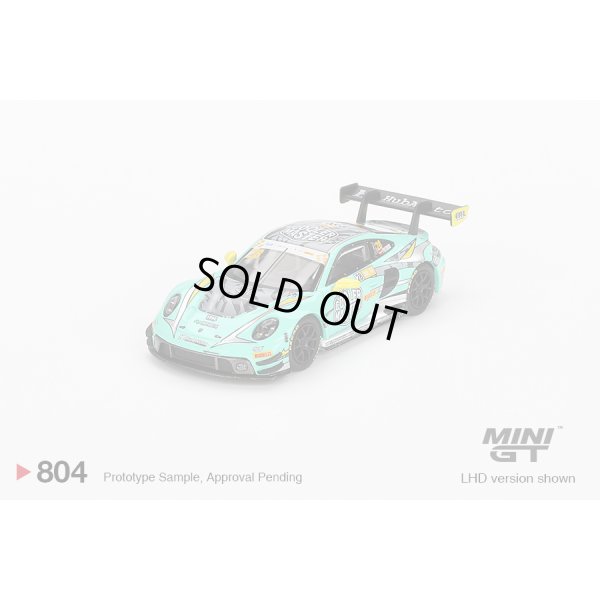 画像2: MINI GT 1/64 Porsche 911 GT3R HubAuto 2023 FIA GT World Cup 70th Anniversary Macau Grand Prix #28 T. Plynink