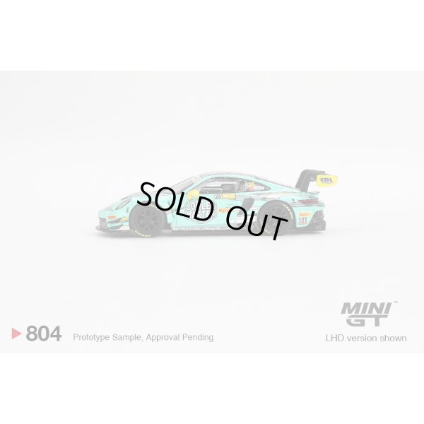 画像4: MINI GT 1/64 Porsche 911 GT3R HubAuto 2023 FIA GT World Cup 70th Anniversary Macau Grand Prix #28 T. Plynink