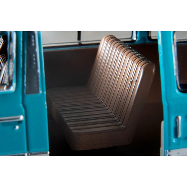 画像8: TOMYTEC 1/64 Limited Vintage NEO Nissan Homy Long Light Van (Blue) 1976