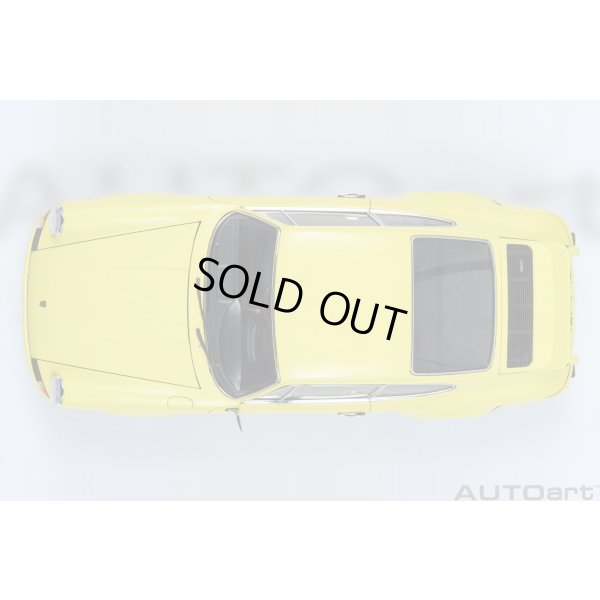 画像7: AUTOart 1/18 Porsche 911 Carrera 2.7 RS (Light Yellow with Green stripes)