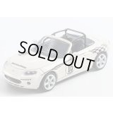 Diecast Team 1/64 Mazda MX5 Racing Version (RHD) White