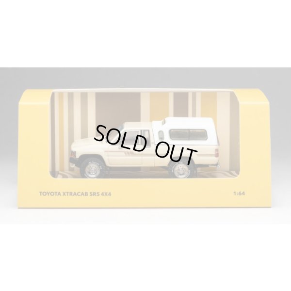 画像13: Gaincorp Products 1/64 Toyota Hilux SR5 Xtracab 1985 Beige with Accessories x DiecastTalk特注品