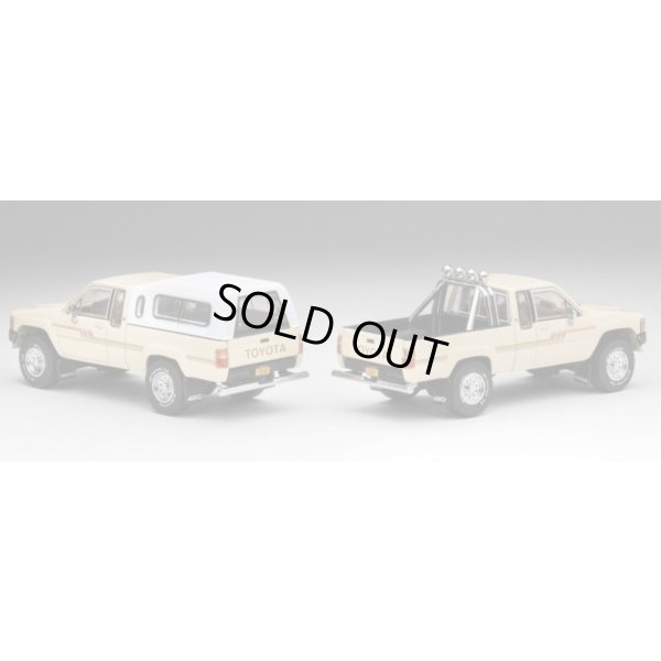 画像12: Gaincorp Products 1/64 Toyota Hilux SR5 Xtracab 1985 Beige with Accessories x DiecastTalk特注品