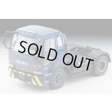 TOMYTEC 1/64 Limited Vintage NEO Isuzu 810EX Tractor Head (Dark Blue)