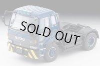 TOMYTEC 1/64 Limited Vintage NEO Isuzu 810EX Tractor Head (Dark Blue)