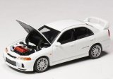 MOTORHELIX 1/64 Mitsubishi Lancer Evolution IV Scotia White