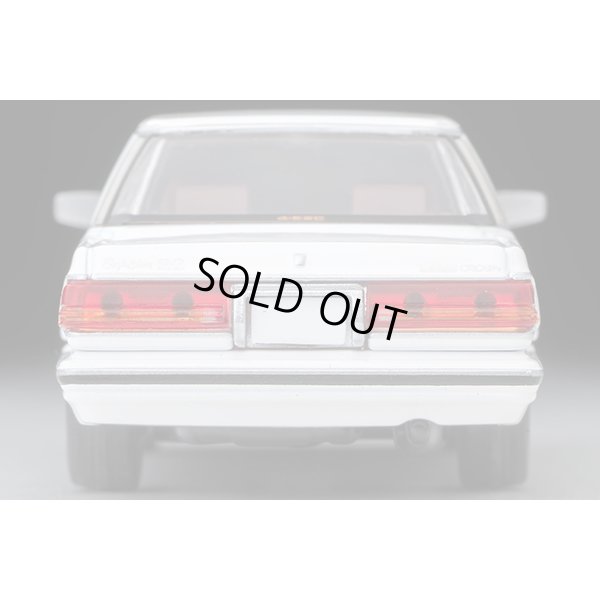 画像6: TOMYTEC 1/64 Limited Vintage NEO Toyota Crown Hardtop 3.0 Royal Saloon G (White) 1985