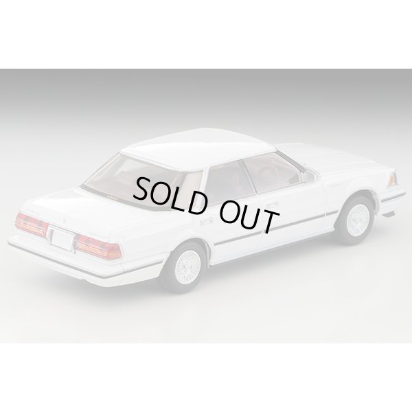 画像2: TOMYTEC 1/64 Limited Vintage NEO Toyota Crown Hardtop 3.0 Royal Saloon G (White) 1985