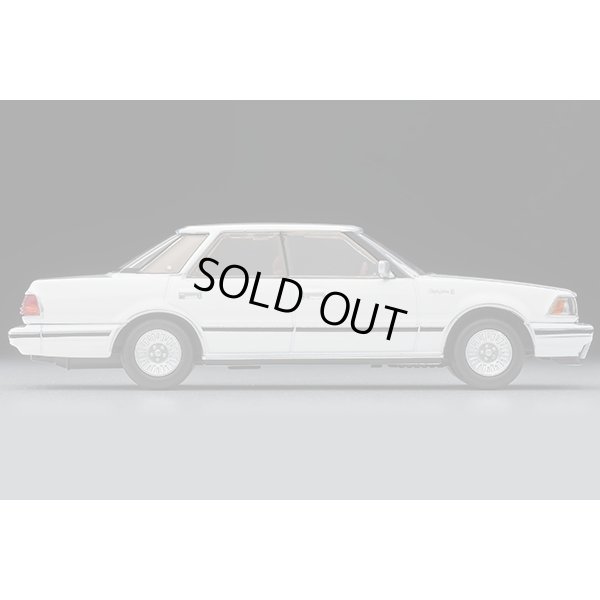 画像4: TOMYTEC 1/64 Limited Vintage NEO Toyota Crown Hardtop 3.0 Royal Saloon G (White) 1985