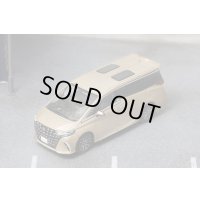 Diecast Team 1/64 Toyota Alphard 2024 Gold RHD
