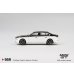 画像4: MINI GT 1/64 BMW i7 xDrive60 Alpine White/Black Sapphire (LHD) (4)
