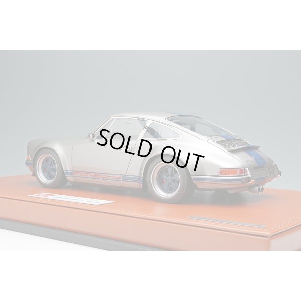 画像3: EIDOLON 1/18 Singer 911 (964) Coupe Titanium Silver / Navy Stripe Limited 100 pcs.
