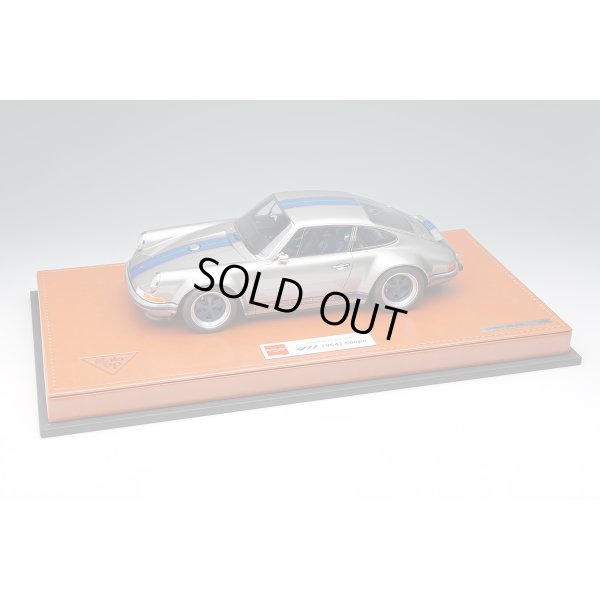 画像8: EIDOLON 1/18 Singer 911 (964) Coupe Titanium Silver / Navy Stripe Limited 100 pcs.