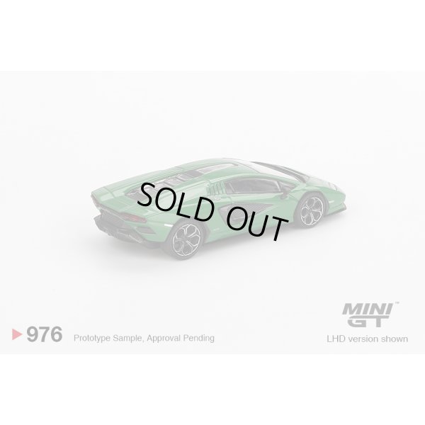 画像3: MINI GT 1/64 Lamborghini Countach LPI 800-4 Verde Medium Green (LHD)