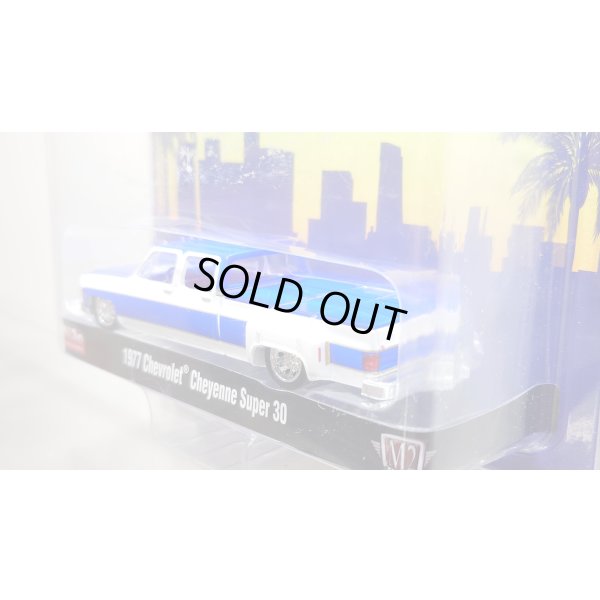 画像3: M2 Machines 1/64 1977 Chevrolet Cheyenne Super 30 LA White