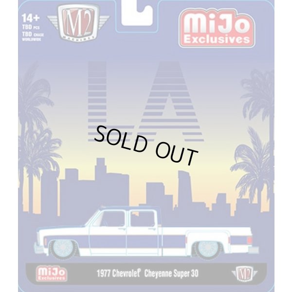 画像5: M2 Machines 1/64 1977 Chevrolet Cheyenne Super 30 LA White