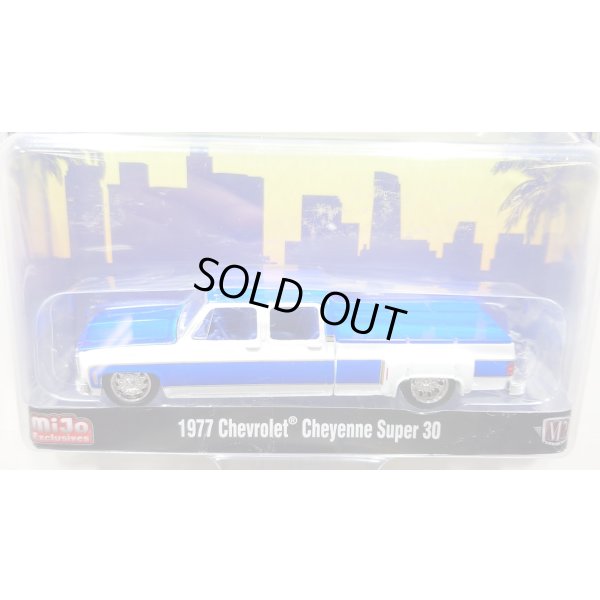 画像4: M2 Machines 1/64 1977 Chevrolet Cheyenne Super 30 LA White