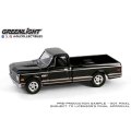 GREEN LiGHT EXCLUSIVE 1/64 1972 Chevy Cheyenne C10 Short Bed - Black