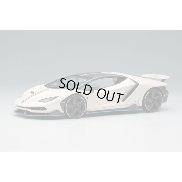 画像2: EIDOLON COLLECTION 1/43 Lamborghini Centenario LP770-4 2016 Rear Wing up Bianco Canopus / Italian Stripe Limited 120 pcs.