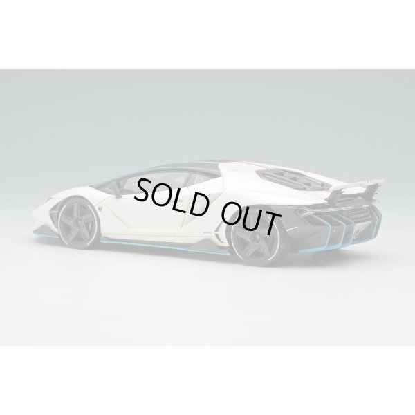 画像3: EIDOLON COLLECTION 1/43 Lamborghini Centenario LP770-4 2016 Rear Wing up Bianco Canopus / Italian Stripe Limited 120 pcs.