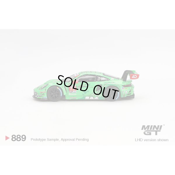 画像4: MINI GT 1/64 Porsche 911 GT3R AO Racing "Lexi" 2024 IMSA Daytona 24H 2nd Place #77 M. Christensen/L. Heinrich/S. Priaulx [Blister Packaging]