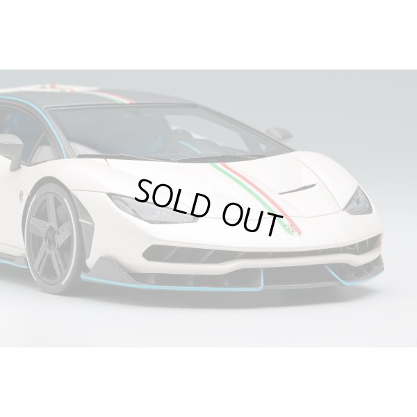画像9: EIDOLON COLLECTION 1/43 Lamborghini Centenario LP770-4 2016 Rear Wing up Bianco Canopus / Italian Stripe Limited 120 pcs.