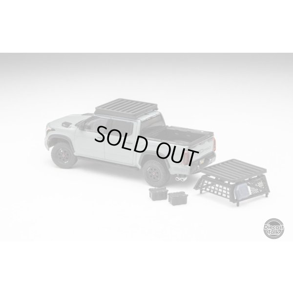画像5: Gaincorp Products x Diecasttalk 1/64 Toyota Tundra TRD PRO Lunarlock with Roof Rack & Accessories