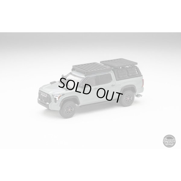 画像7: Gaincorp Products x Diecasttalk 1/64 Toyota Tundra TRD PRO Lunarlock with Roof Rack & Accessories