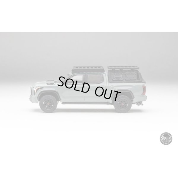 画像4: Gaincorp Products x Diecasttalk 1/64 Toyota Tundra TRD PRO Lunarlock with Roof Rack & Accessories