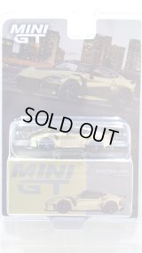 MINI GT 1/64 Nissan Z Veilside FFZ400 Gold Chrome (LHD) [Blister Packaging]