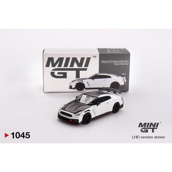 画像1: MINI GT 1/64 Nissan GT-R NISMO 2024 Brilliant White Pearl (LHD)