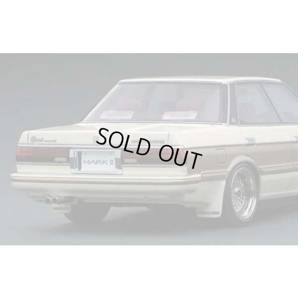 画像4: ignition model 1/18 Toyota MarkII Grande (GX71) Pearl White/Gold