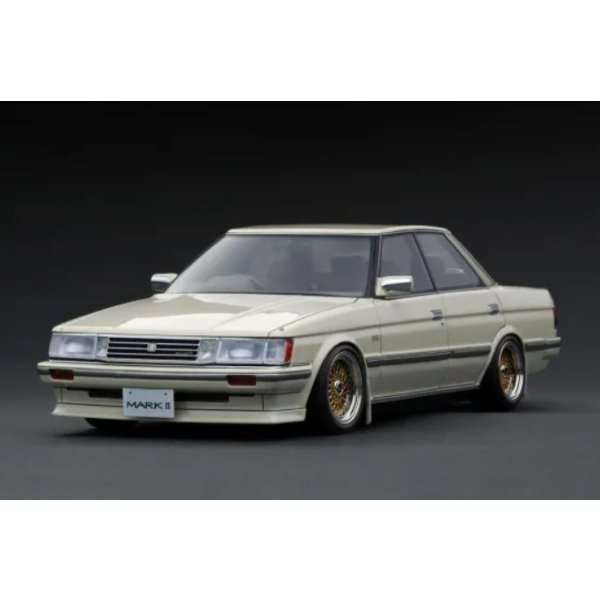 画像1: ignition model 1/18 Toyota MarkII Grande Limited (GX71) Pearl White