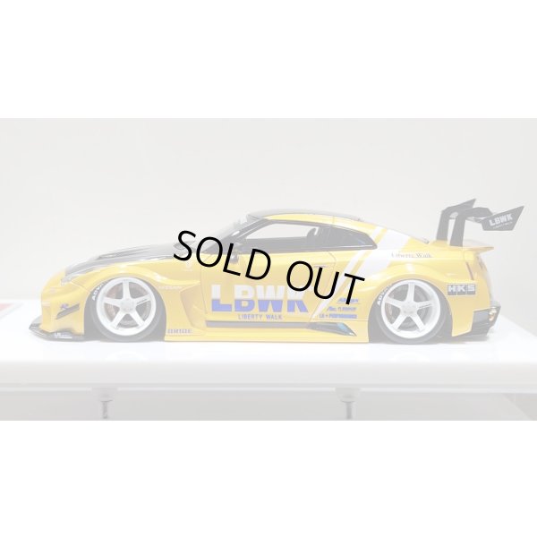 画像2: EIDOLON 1/43 LB Silhouette WORKS GT 35GT-RR (GT Wing Version) Grande Giallo Pearl Limited 33 pcs.