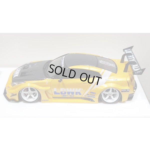 画像4: EIDOLON 1/43 LB Silhouette WORKS GT 35GT-RR (GT Wing Version) Grande Giallo Pearl Limited 33 pcs.