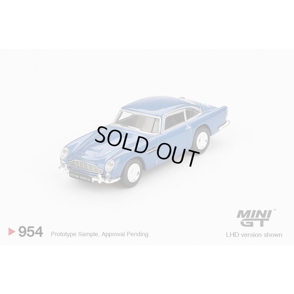 画像2: MINI GT 1/64 Aston Martin DB5 Sierra Blue (LHD)