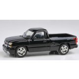 PARA64 1/64 Chevrolet Silverado Single Cab 2006 Onyx Black