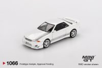 MINI GT 1/64 Nissan Skyline GT-R R32 Veilside Combat C-I White (RHD)