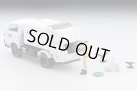 TOMYTEC 1/64 Limited Vintage NEO Mitsubishi Fuso Canter Cleaning Truck (White) with Figure