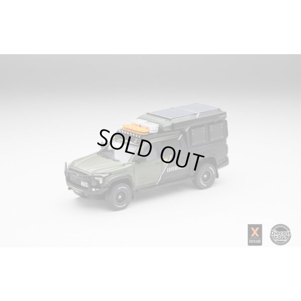 画像1: GCD x DiecastTalk 1/64 Toyota Tundra Orion Africa Expedition XOverland